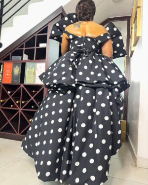Shaffy Bello Instagram - Last Night for @veekee_james 30th Birthday
Wearing this Couture piece from @ladybeellionaire_luxury
It was a Naughty and Nice kinda feeling for me.
You feel me? 🖤🤍🖤🩷🤍🖤🤍
👗 : @ladybeellionaire_luxury
SHE IS NOT FOR A SEASON. SHE IS FOR A REASON. 💕
#oluwalonishaffy
#shaffyofthemosthigh
#bankable
#childofgrace
#sage
#QSB