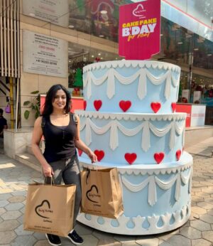 Shafina Shah Instagram - Okay, If you know me well, you’ll know I love @beinghumanclothing by @beingsalmankhan ❤️🫶🏽😍 Love  the whole ethos behind the brand. So I’m finally topping up my collection. This is probably the first trip of many… 😁 🛍️ 
Loving my new tops and jeans! I’ll be sure to share what I’ve got stay tuned 😏 boys and girls 🫰🏽❤️🫶🏽🙏🏽
.
Happy Birthday to the one with truly a big heart @beingsalmankhan MASSIVE Respect to you 🙏🏽 
.
.
.
#cakefakebirthday #salmankhanbirthday #sk60 #beinghuman