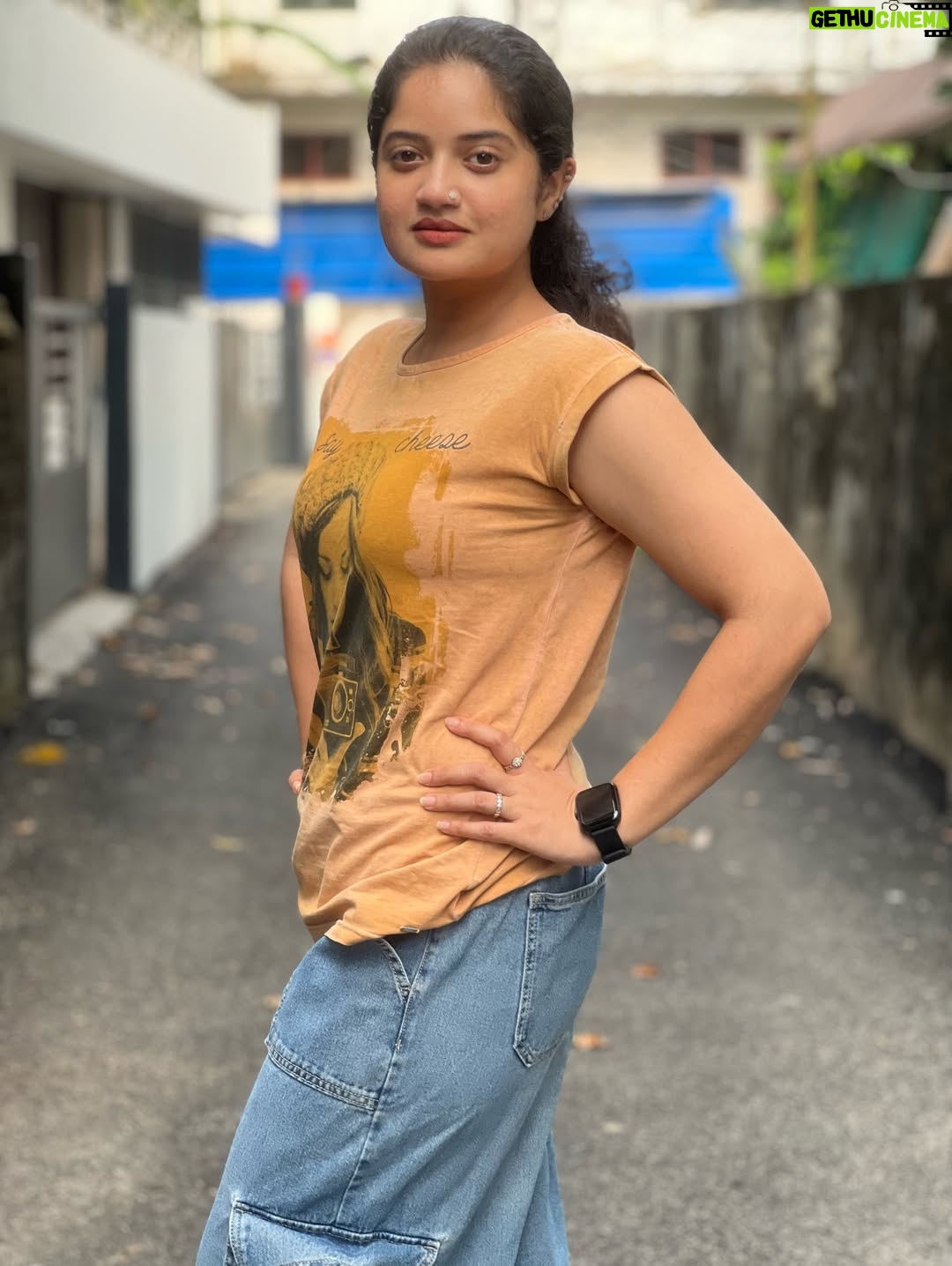Shafna - 38.6K Likes - Comfort• Confidence• Consistency• ♥
Showing up as myself—every single day• ♥🧿

#instapost #instamood #selfgrowth #confidencevibes #selflove