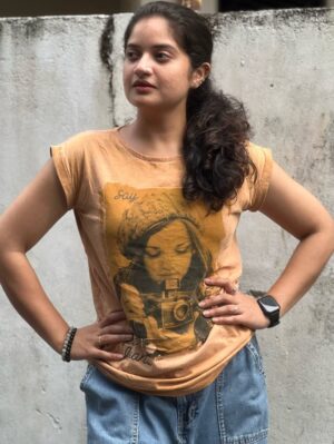 Shafna Instagram - Comfort• Confidence• Consistency• ♥
Showing up as myself—every single day• ♥🧿

#instapost #instamood #selfgrowth #confidencevibes #selflove