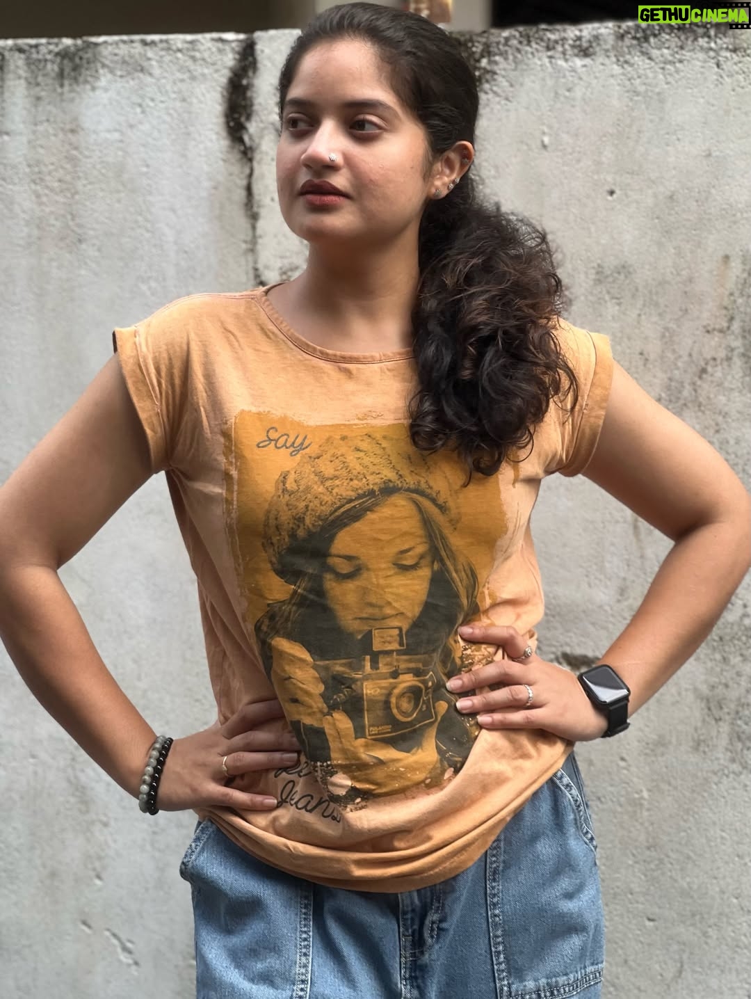 Shafna - 38.6K Likes - Comfort• Confidence• Consistency• ♥
Showing up as myself—every single day• ♥🧿

#instapost #instamood #selfgrowth #confidencevibes #selflove