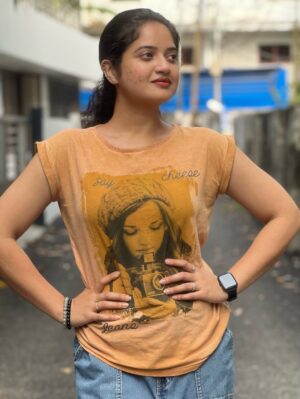 Shafna Instagram - Comfort• Confidence• Consistency• ♥
Showing up as myself—every single day• ♥🧿

#instapost #instamood #selfgrowth #confidencevibes #selflove