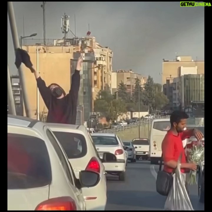 Shaghayegh Dehghan - 94.8K Likes - .
به من گفتى تا كه دل دريا كن...

🌹🌹🌹🌹