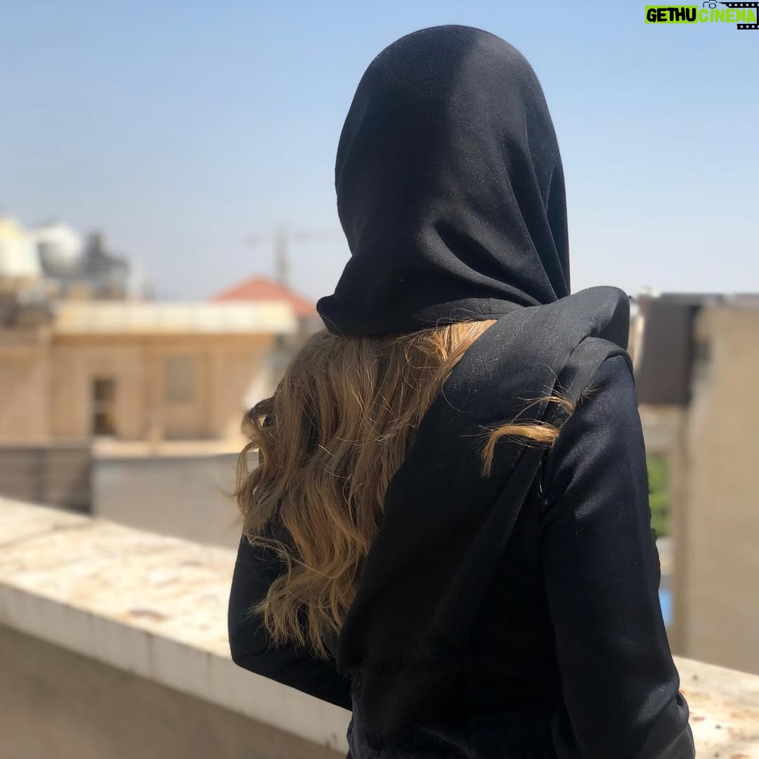 Shaghayegh Dehghan - 68.1K Likes - .
روز جهانى زن رو به همه ى زن ها به جز  مادرِ يكى از دوستام كه شيش تا دختر آورد به اميد اينكه يكيشون پسر بشه، تبريك ميگم.
روز جهانى زن رو به همه ى زن ها به جز اون دسته از زن هايى كه هنوز هم به شكل غم انگيزى به برابرىِ جنسيتى ، حقوق يكسان اجتماعى و برقرارى عدالت در حق خودشون ايمان و اعتقاد ندارن، تبريك ميگم!

#روز_جهانى_زن_مبارك🌹❤

_عكسم هم قديميه دوستان به خدا واسه عيد اين رنگى نكردم😅