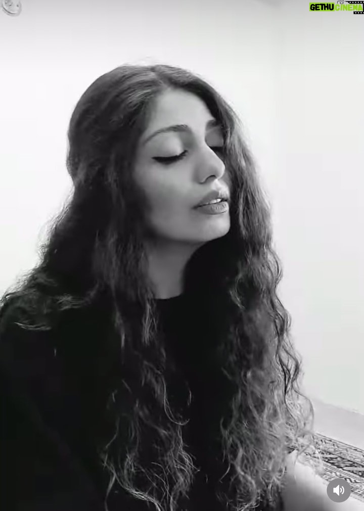 Shaghayegh Dehghan - 93.6K Likes - .

ما رگ جان را به آن زلف پریشان بسته ایم
پیچ و تاب زلف او را بر رگ جان بسته ایم
#صائب_تبریزی 

@minorammusic 

🥀🖤.