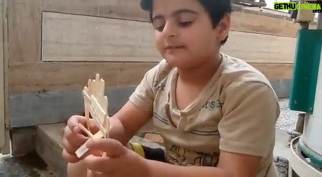 Shaghayegh Dehghan - 138.3K Likes - .
همدردى توى سرم بخوره، بميرم من براى دل مادرت، رسما سرمو بذارم زمين بميرم از تصور غمش

#كيان_پيرفلك #ايذه #بچه_كش