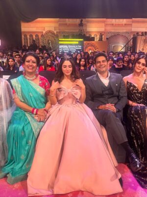Shagun Sharma Instagram - My first Star Parivaar Award! 🏆🧿💜🥹 
Never thought I’d receive my very first award in a " PANGEBAAZ category" but here it is. 🧿

Behind this trophy lies a long, beautiful, and challenging journey… one that my family has been a part of through every high and every low.
To my Mom and Dad @sushmasharma04 @niranjansharma348  who always stood by me, you’ve always protected me. I truly believe that when you have your parent's blessings, you’re bound to win. And this win… is just the start of many more to come. 🧿🧿🧿

To my sister @yaaneeabharadwaj  who was so confident that playing a negative character would take me places I never even imagined. You told me there shouldn’t be any second thoughts and your confidence was a very big force that derived me to think that I had to do Pari. 🧿💜
Taking up Pari was never just my decision; it was a well-thought, well-explained, and beautifully guided one thanks to @gandhi_aman_  You saw the depth and strength in the character before I did, and you pushed me to see it too. So thank you, Thankyou to that one call of yours 💜🧿

A huge thank you to @ektarkapoor  for trusting me with such a powerful role, and for always creating stories that give actors like me a chance to shine. 🥰
@balajitelefilmslimited for being my second home and making every shoot day such a joy truly 🧿🥳
@smritiiraniofficial for being such an inspiration not just as an actor, but as a person. Sorry for troubling you and @amarupadhyay_official but you how much i respect you and i am grateful to be sharing screen with you 🥹🧿

@muzzudesai i think its a blessing to have you as a director 
@khwaja_mughal13 
 @siddharttha_vankar  @aakanshashukla0803 @ananticasahir  the Entire Crew and to all my co actors it is because of all of you. This award isn’t mine alone it belongs to each one of you.

To my fans, thank you for loving Pari, even when you were supposed to hate her!
You all are my biggest motivation, and this one’s for you. I love you all 💜🧿🥳

And finally, to myself 🥰🫣thank you for not giving up. For showing up on tough days for believing that you deserve to be here. You did it. 🌟 
God am truly Grateful 🙏💜 
#ksbkbt #pari
@starplus #Spa2025