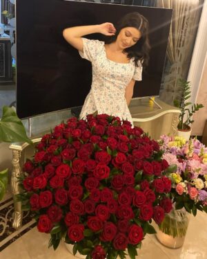 Shahzoda Matchanova Instagram - - Все относительно. 
- Относительно чего?
- Отношений. 
- И в чем там секрет?
- Закон крепких отношений прост: мужчина должен действовать, женщина вдохновлять. (с)

🤪