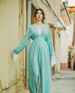 Shahzoda Matchanova Instagram - Аллох «яхшиликни истаган кишига яхшиликни бераман, ким емонликни уйласа емонликни бераман», деган экан...
Жума муборак!
Чиройли абайя учун @bek_dubay_abaya_uz каттакон Рахмат!🙏 Аллох рози булсин!
Спасибо большое за наряд! В жизни ещё краше 😍
Photo by @isfandiyor