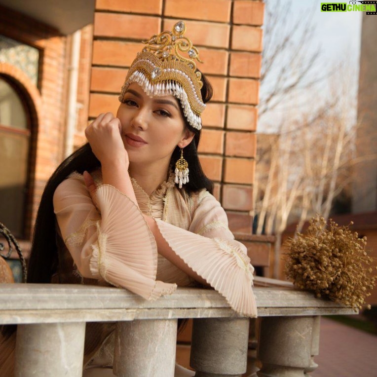 Shahzoda Matchanova - 38K Likes - Навруз айёми муборак булсин, азизларим!🌸🌸🌸
С праздником мои дорогие! 
Как отмечаете?😺