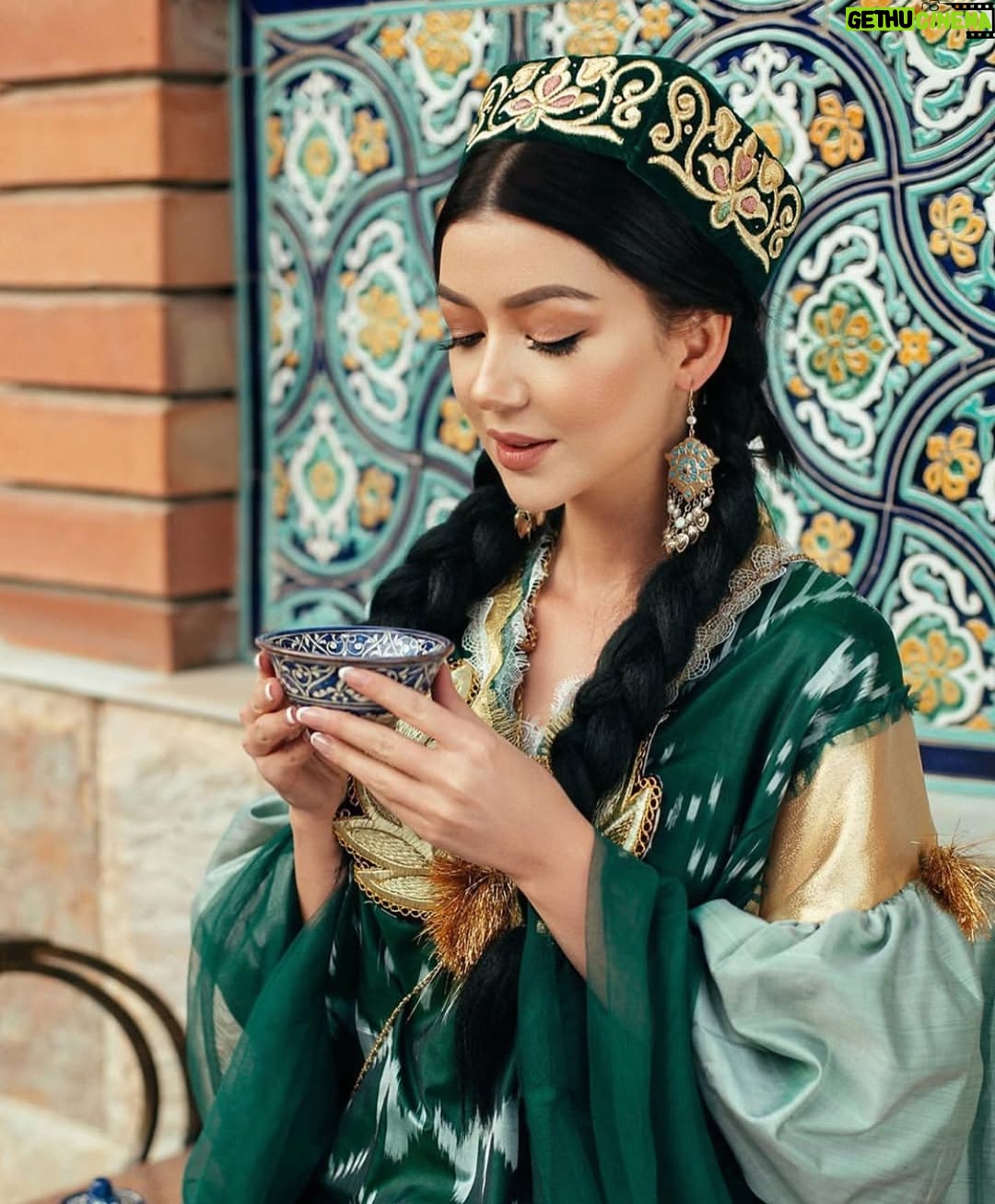 Shahzoda Matchanova - 37.1K Likes - С наступающим праздником, мои дорогие! 🌸Пусть всегда наш общий дом, наша Родина - Узбекистан - цветёт! Пусть над нами всегда  будет мирное небо!🤲🏻 с Днём Независимости!🌸
#uzbekistan #uzbek #узбекистан #деньнезависимости