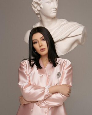 Shahzoda Matchanova Instagram - В предвкушении весны 🥰🌸
Photo by @kamolasalimbaeva_ 😘🌸