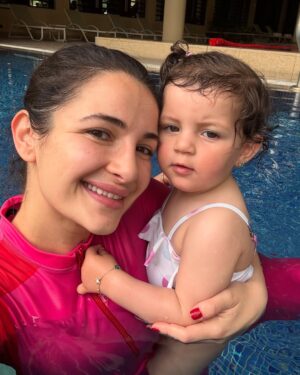 Sham Al Dahabi Instagram - Hydrotherapy & Jiji therapy together 🩵💙