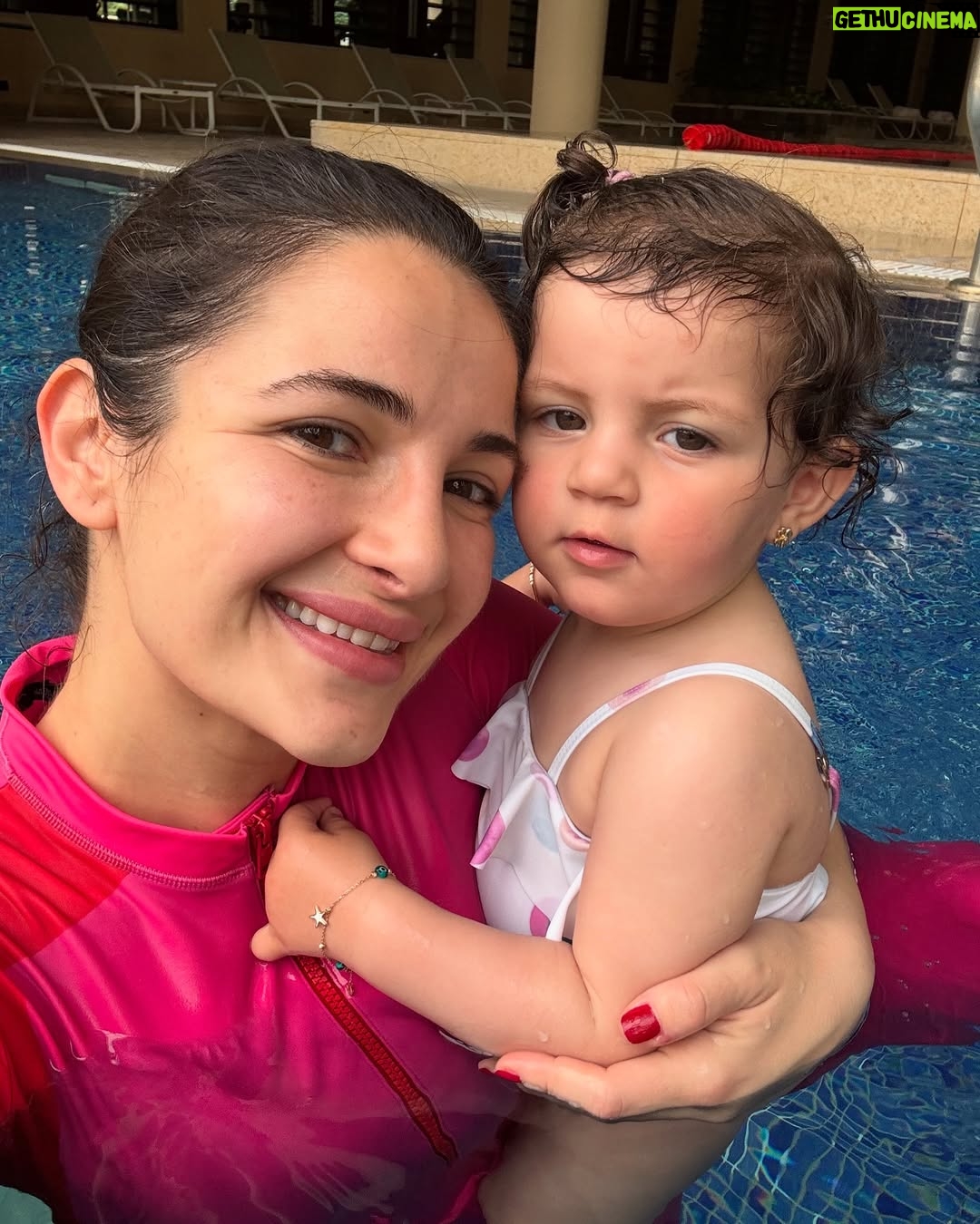 Sham Al Dahabi - 112.7K Likes - Hydrotherapy & Jiji therapy together 🩵💙