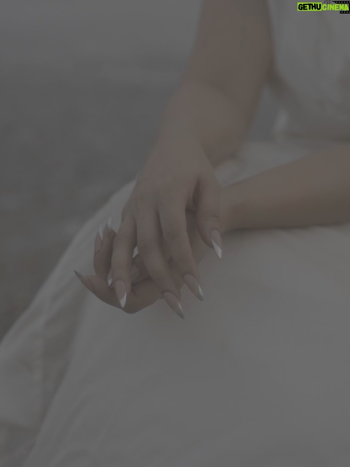 Shameen Khan - 3.2K Likes - Let peace be your biggest luxury. 🤍
Not every shine comes from spotlight, Some glow from within🕊️🌸

#instagram #love #peaceful #viral #post #divinefeminine #effortlesscharm #luxury #dream #beauty #trend #workworkwork #look #photography #beach