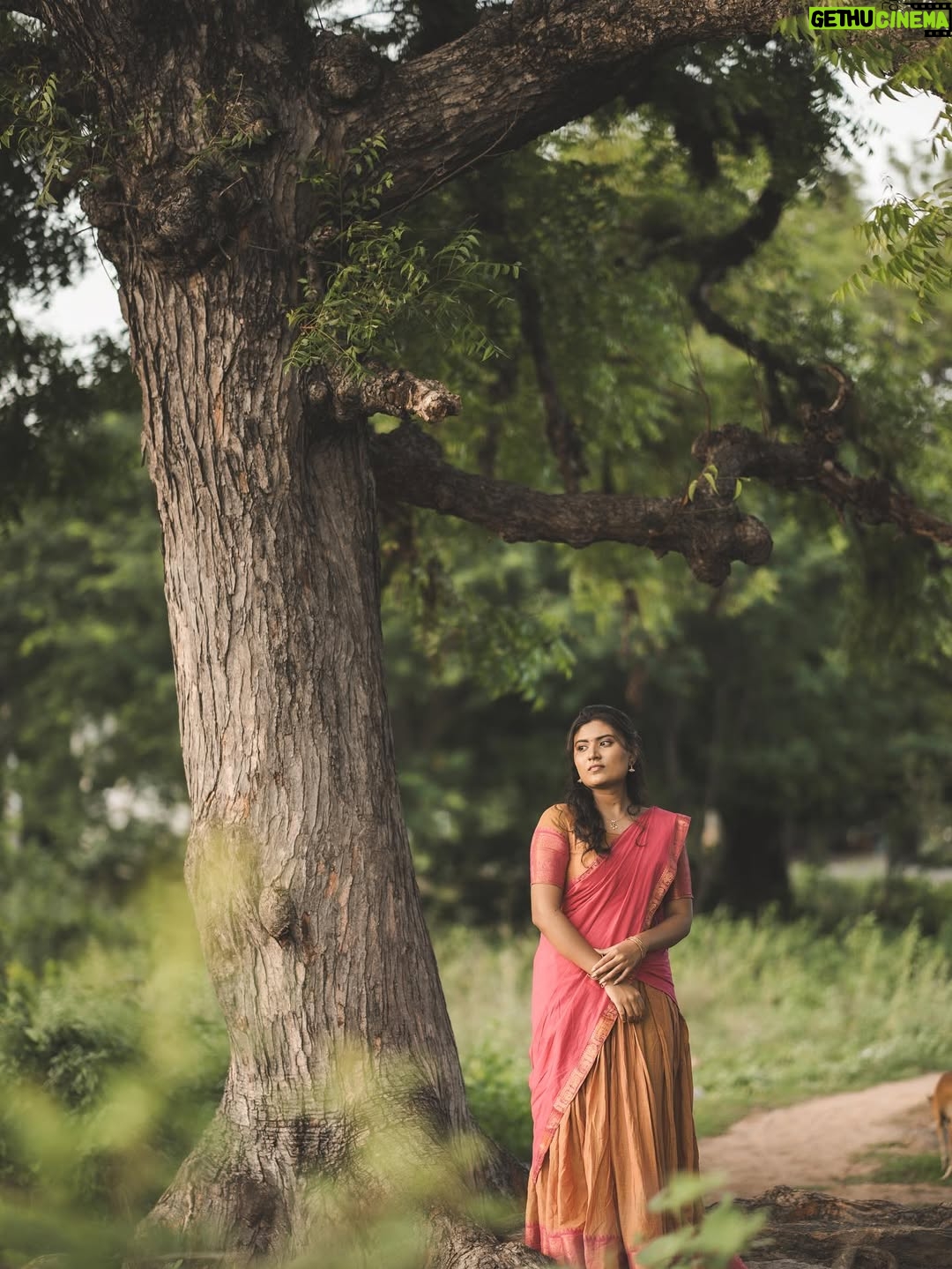 Shamni Mahe - 9.1K Likes - ♥️

Photographer @ranjith_story_teller 
Muah @ashmamd