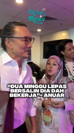 Sharifah Shahirah Instagram - @anuarzain70 pecahkan rahsia Acik @shieraijoy 🤣 Bang Nuar kata Acik pernah bekerja waktu masih berpantang tapi mak mentua taktahu tau 🫣 

Lupa pula nak cakap, Anuar Zain dah sampai ni! Jom dengar SINAR sekarang 💜

#RNRSINAR #SINARMuzikRetroTerbaik