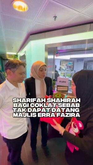 Sharifah Shahirah Instagram - Rupanya primadona kita suka coklat la. Sesuai la tu sama-sama manis 🥰 💜 

Pandai @shieraijoy pilih hadiah 🤭🫵🏻

#SINARKongsi #SINARMuzikRetroTerbaik