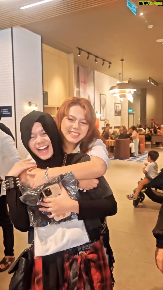 Sharifah Shahirah - 6.8K Likes - Cahaya suka Odah.Nak jumpa sangat dgn Odah.Kita bawaklah dia gi jumpa Odah 😍

Terima kasih Kak Syarifah Shahira & Brader Ijoy sudi susun pertemuan ini 🙏♥️🥰

@shieraijoy 

#CahayaOdah