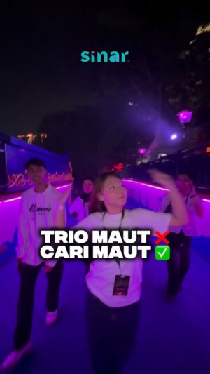 Sharifah Shahirah Instagram - Orang kata kalau berdua ada yang ketiga. Kalau bertiga ada apa pulak eh? 🤔

#SINARKongsi #SINARMuzikRetroTerbaik