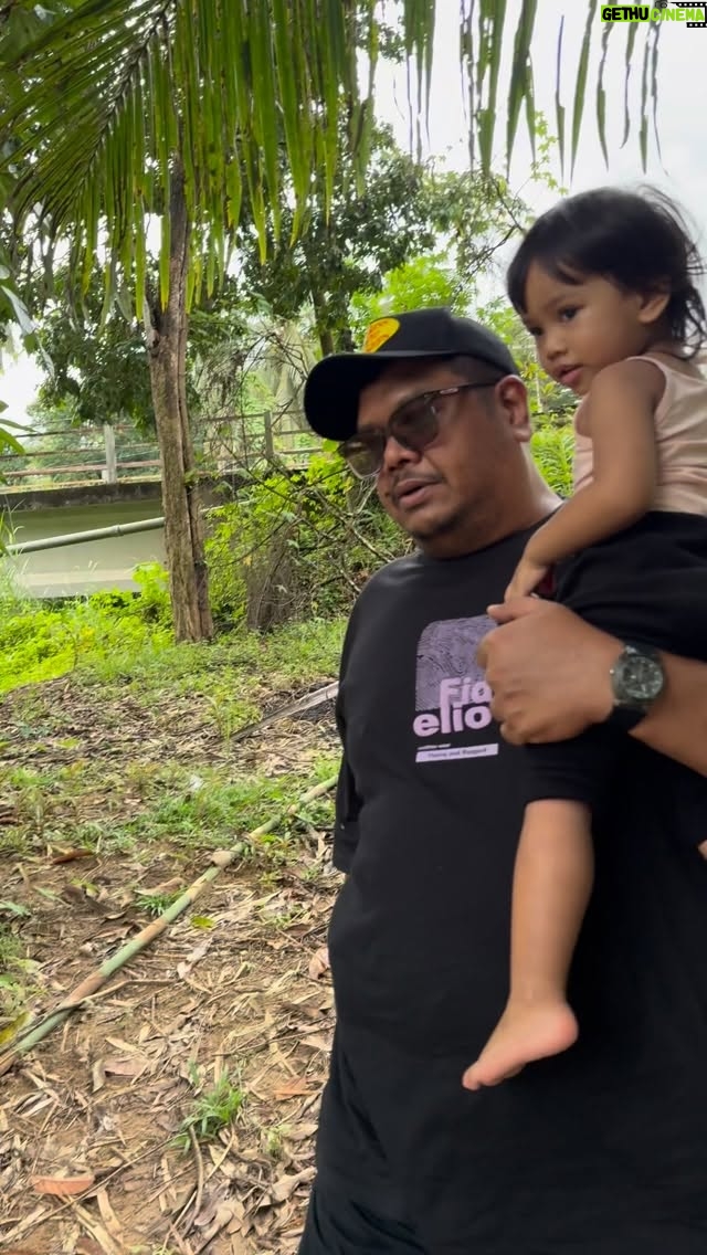 Sharifah Shahirah - 22.2K Likes - CANTIK & BEST RUMAH DUSUN!!

Tq Haji Nabil, Zira, kak shiera dengan cik enjut!

Bukan main seronok lagi anak2!
😍🙏🙏🙏