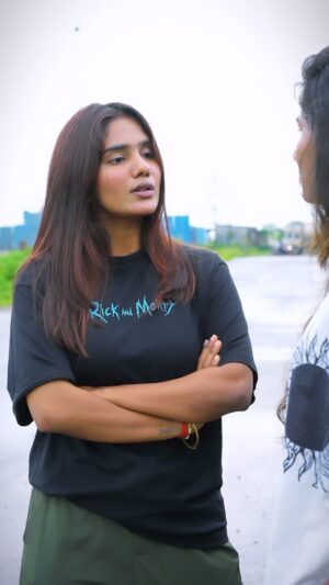 Sharon Gaikwad Instagram - Mohabbat kamjori ki nishani hai 💔
 W // @trinnuuuu 
  @raju_ahirwar_1209 
  @saifsayyed9853 
.
.
.
.
🎥 @_mehulphotography_ 
.
.
#trendingreels