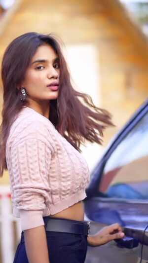Sharon Gaikwad Instagram - 2024 ✨
.
.
.
📽️ @_mehulphotography_ 
.
.
.
#trendingreels