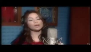 Shayma Helali Instagram - حرة حرة انت اليوم يا أغلى الأراضي
#تونس #قيس_سعيد 🇹🇳🇹🇳❤️❤️❤️#ياتونس_الخضراء #شيما_هلالي #SH #shaymahelali