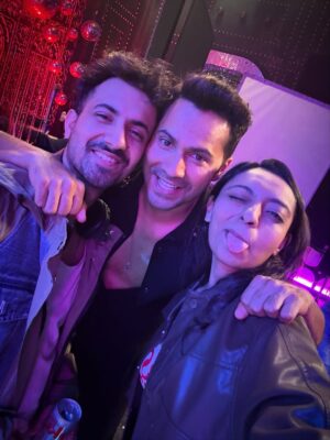Shazia Samji Instagram - “Mera mood bhi Bijuria ki tarah hai—kabhi full light, kabhi load-shedding.” Received loads of love from you guys ⚡️🫶🏼⚡️