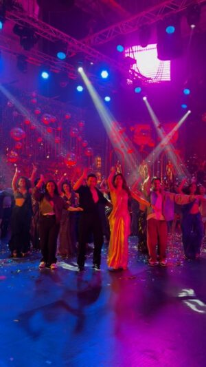 Shazia Samji Instagram - Bijuria looks better when Shared. ā”ļøā”ļøā”ļø
Good vibes, Great team work, Unforgettable memories. ā¤ļøā”ļø
#SSKTK @varundvn @janhvikapoor @sanyamalhotra_ @rohitsaraf @manieshpaul @karanjohar @adarpoonawalla @apoorva1972 @shashankkhaitan @marijkedesouza @_ishita_moitra_ @ravipawarsymphony @tanishk_bagchi @sonunigamofficial @aseeskaurmusic #AjayJhingran @azeemdayani @ericpillai @dharmamovies @mentor_disciple_entertainment @niyati_raval95 @its_bishalsharma @ach_prash @j.p.malhotra @hemant_kumar007 @rishabh_shetty_ @rajsurani555 @stitchmedia.in