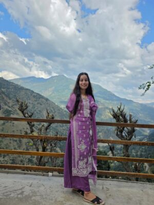 Sheetal Devi Instagram - Live and love every moment 🤍