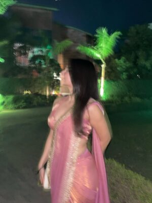 Sheran Ratnani Instagram - In my Desi Girl era 💫
.
.
.
#desi #indian #wedding #saree #weddingdiaries #pink #explore #ethnicwear #outfitinspo #🧿