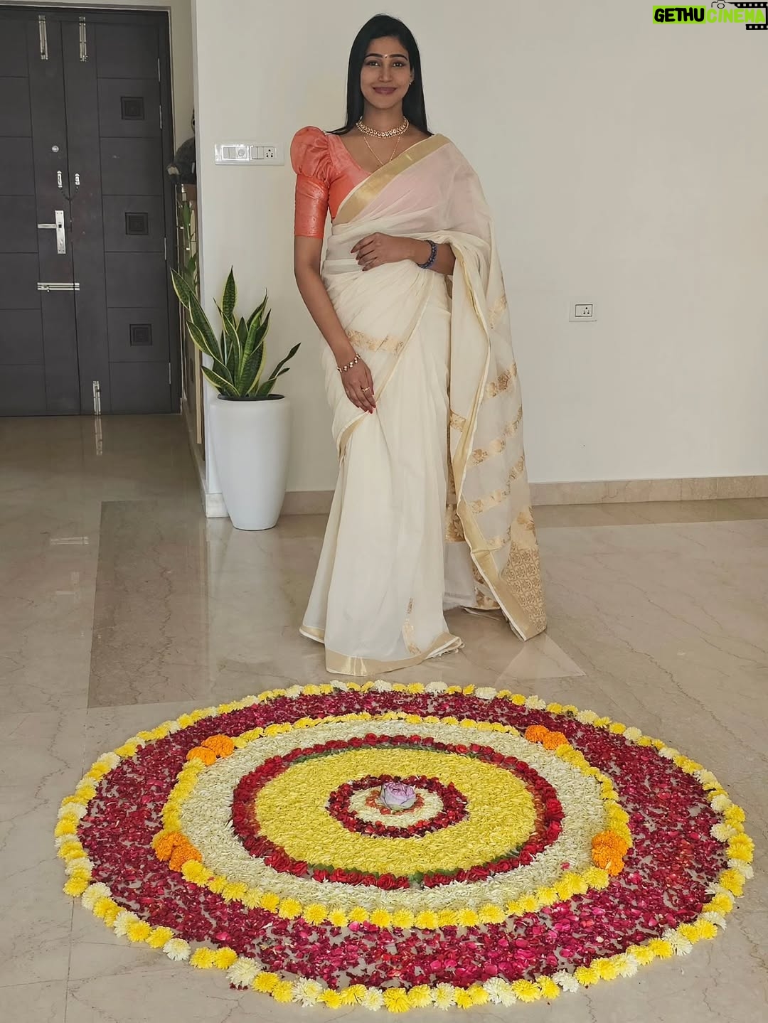 Sheriina - 2.7K Likes - Happy Onam! 🌸🌿 May this festive season bring colors of joy, unity, and prosperity into your life. 🌾✨

#Onam #HappyOnam #OnamVibes #OnamCelebration #Onam2025 #FestiveSeason #IndianFestivals #OnamFestival #KeralaTradition #FestiveVibes #OnamSpecial #HarvestFestival #PeaceAndProsperity #festivalofjoy