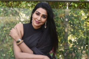 Sheriina Instagram - Not chasing perfection—just embracing the moment, the saree, and a smile that feels like me.✨

📸: @praveentyagarajan 

#sareelove #embracethemoment #realnotperfect #ownyourvibe #xoxo