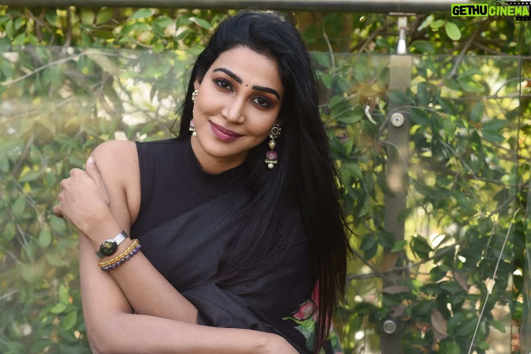 Sheriina - 3.9K Likes - Not chasing perfection—just embracing the moment, the saree, and a smile that feels like me.✨

📸: @praveentyagarajan 

#sareelove #embracethemoment #realnotperfect #ownyourvibe #xoxo