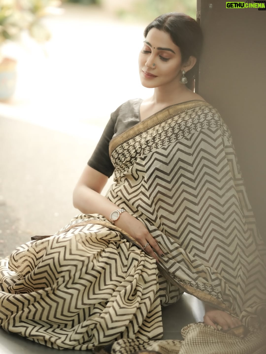 Sheriina - 10.6K Likes - Stepping into the New Year with grace, gratitude, and quiet strength. ✨
Wishing you a year filled with peace, purpose, and beautiful beginnings.
Happy New Year 🤍

Costumes - @vastrakadha.official 
Photographer - @camerasenthil 
Makeup - @ragavismakeover 
Shoot Organized by @rrajeshananda 

#newyeargrace #quietconfidence #eleganceinsimplicity 
#timelessstyle #gracefulliving