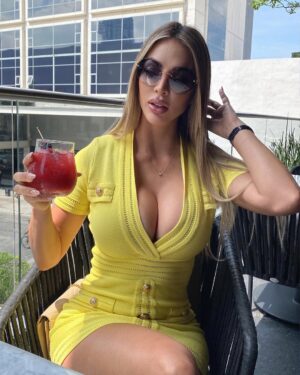 Sheyla Rojas Instagram - Sunday ☀️ @exclusivebutik.pl