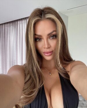 Sheyla Rojas Instagram - Selfie time 🤍 tengan un gran día lqm ☀️