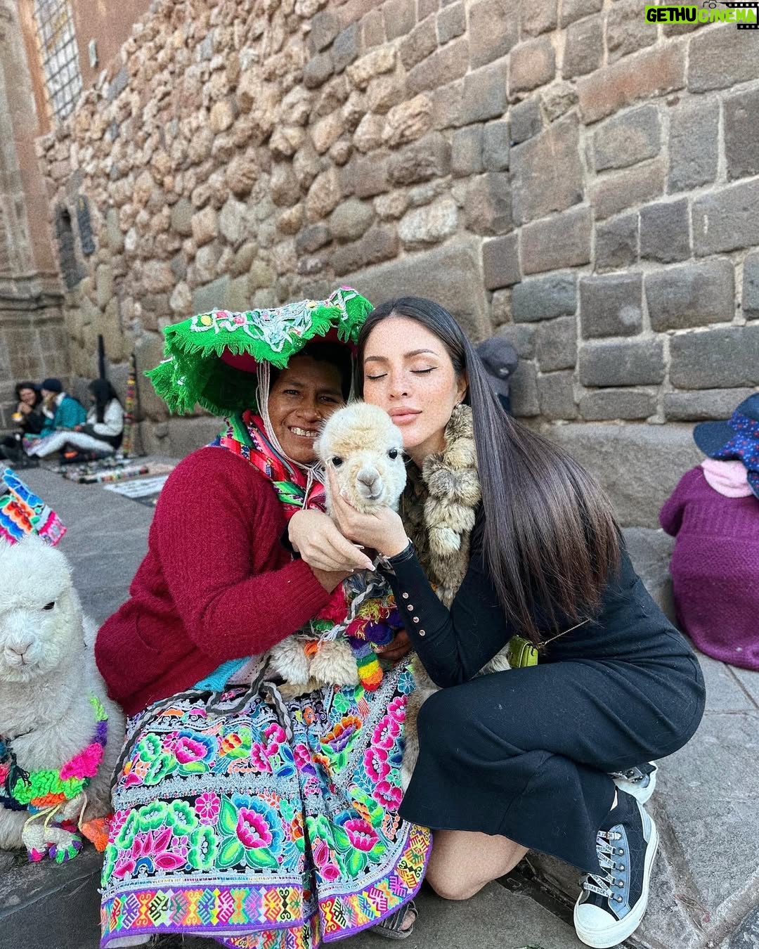 Sheyla Rojas - 39.3K Likes - 🦙❤️🇵🇪