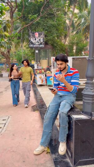 Shiba Khan Instagram - Langoor ke hath me angoor😂🤣 @mujassim_khan91
: @abraz.khan_91
:
:
: #comedy #funnyreel #explorepage #foryoupage #shibakhan