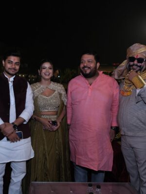 Shilpi Raghwani Instagram - 🥰A very great full thanks to each nd everyone for your warm wishes on my birthday 🎂🙏🏻🌹 thank you everyone for your love nd support ,love you all guys 🙏🏻🥰