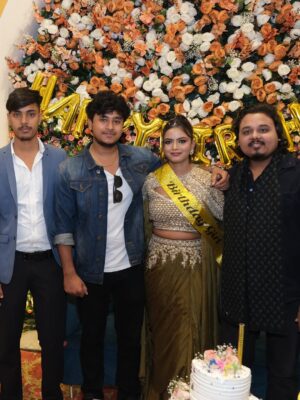 Shilpi Raghwani Instagram - 🥰A very great full thanks to each nd everyone for your warm wishes on my birthday 🎂🙏🏻🌹 thank you everyone for your love nd support ,love you all guys 🙏🏻🥰