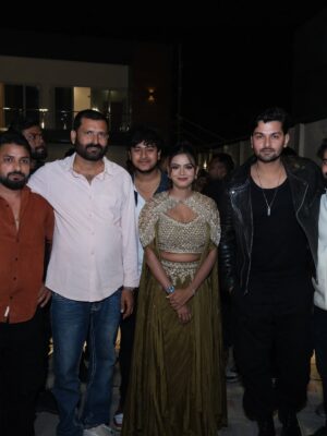 Shilpi Raghwani Instagram - 🥰A very great full thanks to each nd everyone for your warm wishes on my birthday 🎂🙏🏻🌹 thank you everyone for your love nd support ,love you all guys 🙏🏻🥰