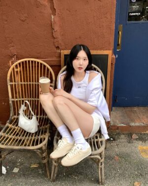 Shim So-young Instagram - 내 알로 예쁘다