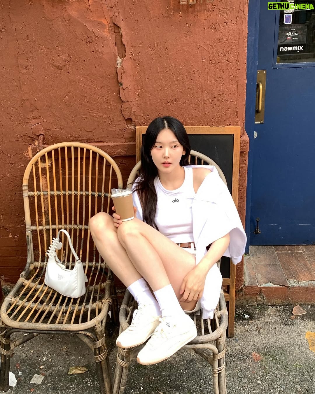 Shim So-young - 11.3K Likes - 내 알로 예쁘다