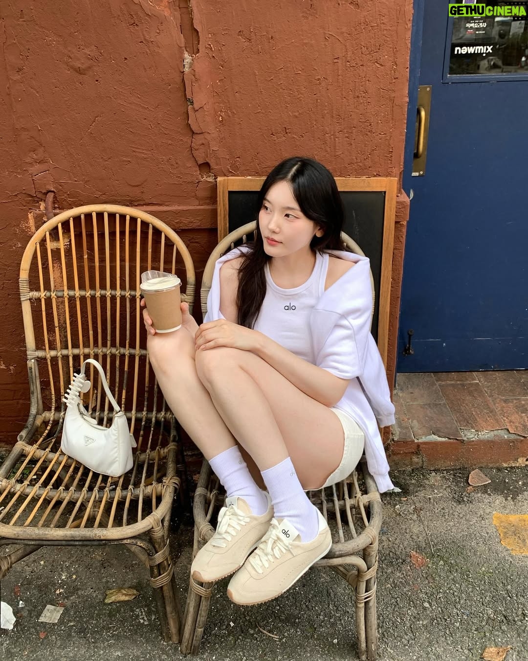 Shim So-young - 11.3K Likes - 내 알로 예쁘다