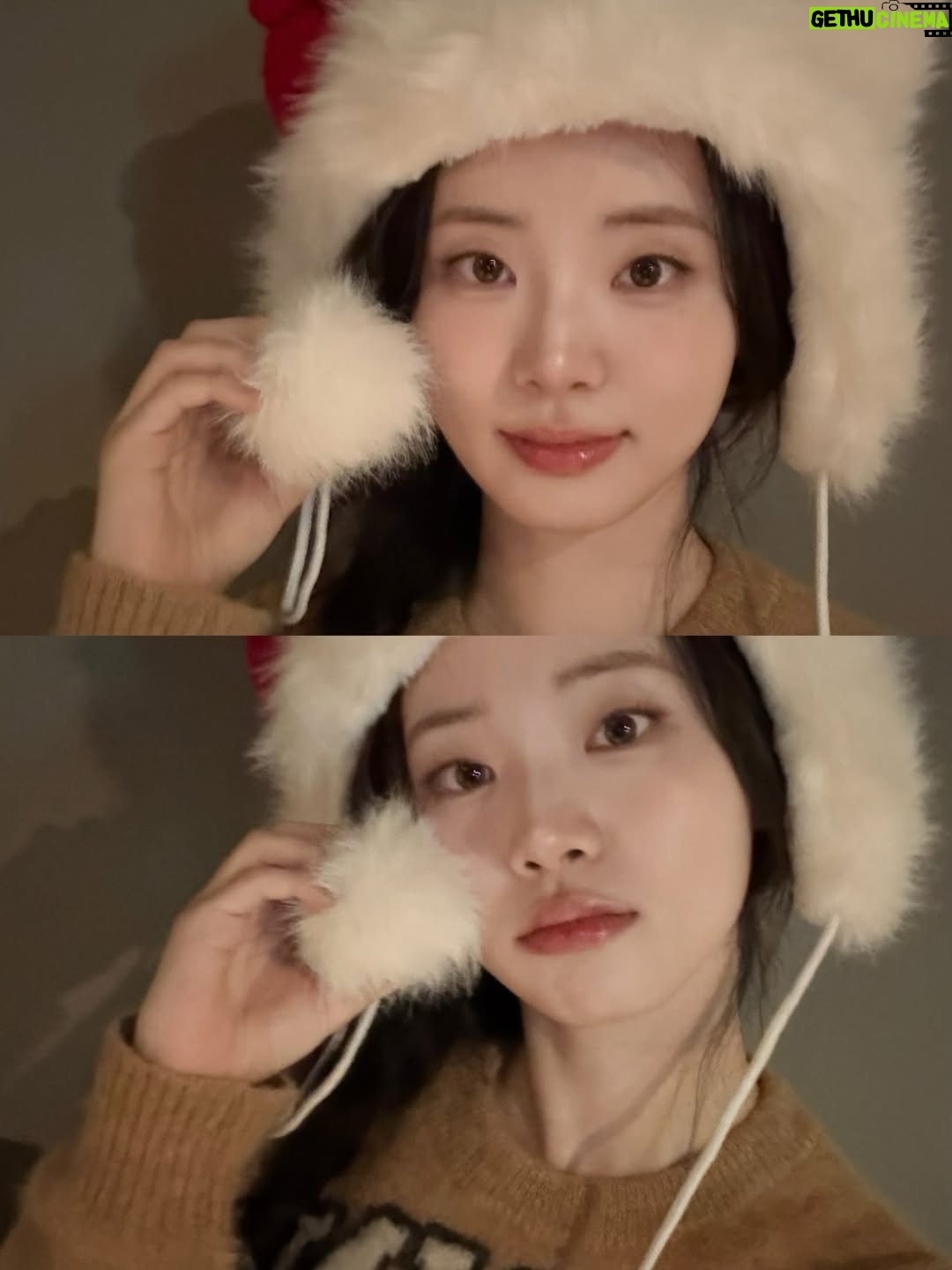 Shin Sia - 79.2K Likes - HAPPY NEW YEAR! 
사랑가득한 한해의 시작!!!!!!♥️
모두 새해복 많이 받으세요🥰