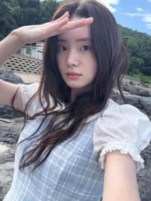 Shin Sia Instagram - 영화 <오늘 밤, 세계에서 이 사랑이 사라진다 해도> 💗
따뜻하고 행복했던 한 여름 속 추억들.
지금! 영화관에서 만나요....🐧✨👼🏻