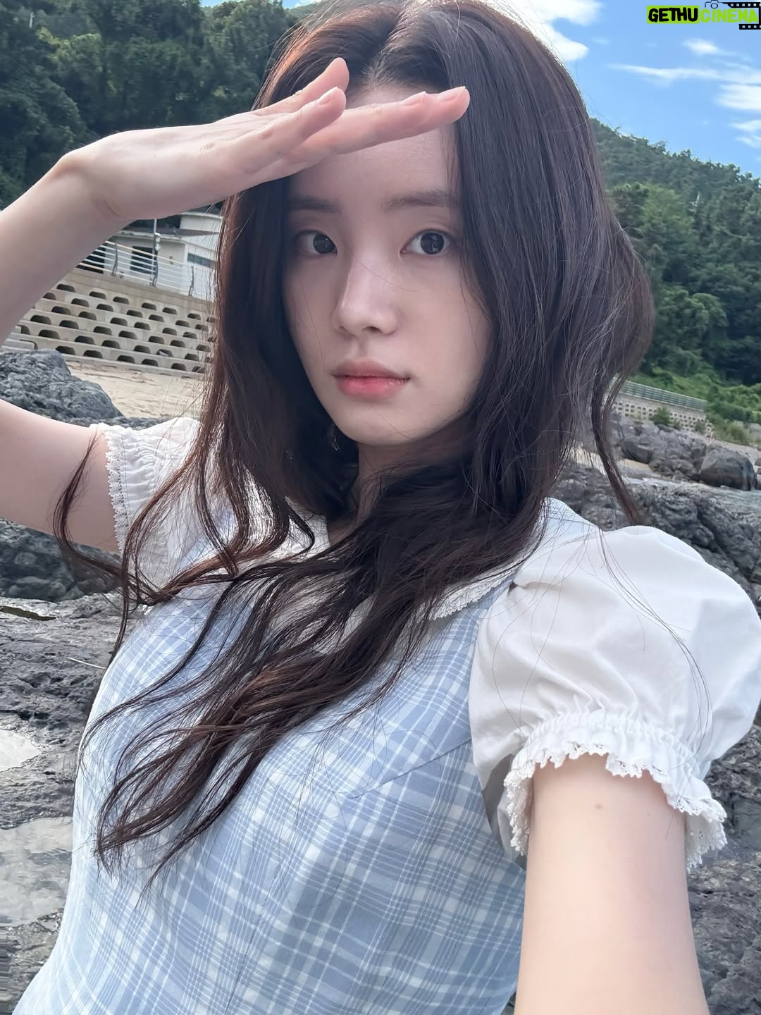 Shin Sia - 356.8K Likes - 영화 <오늘 밤, 세계에서 이 사랑이 사라진다 해도> 💗
따뜻하고 행복했던 한 여름 속 추억들.
지금! 영화관에서 만나요....🐧✨👼🏻