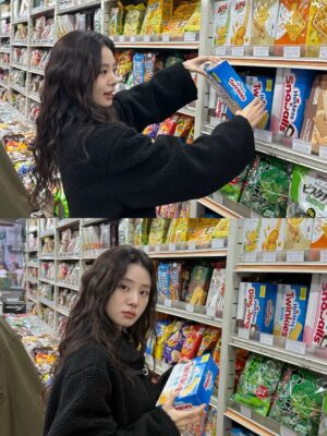 Shin Sia Instagram - 재미난 남대문 시장 구경기
트리 구매 완료...크리스마스 오늘부터 준비시작......♥️🤪